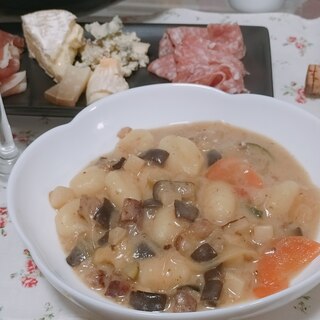 キャンベル缶で簡単ニョッキとベーコンの食べるスープ